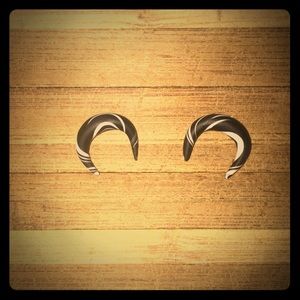 Size 6 gauges